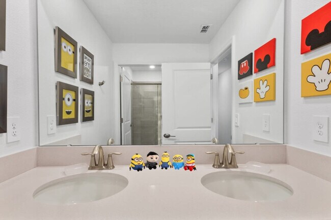 Building Photo - 2641 Scrapbook St