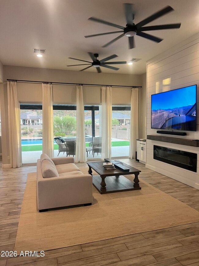 Building Photo - 267 W Amherst St