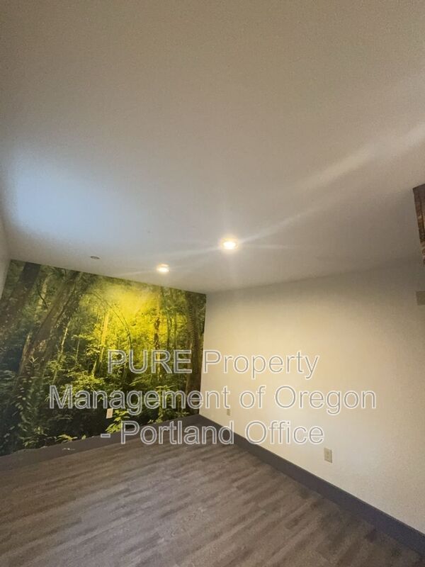 Building Photo - 2324 N Watts St