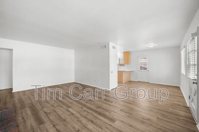 Building Photo - 375 Woodland Pl