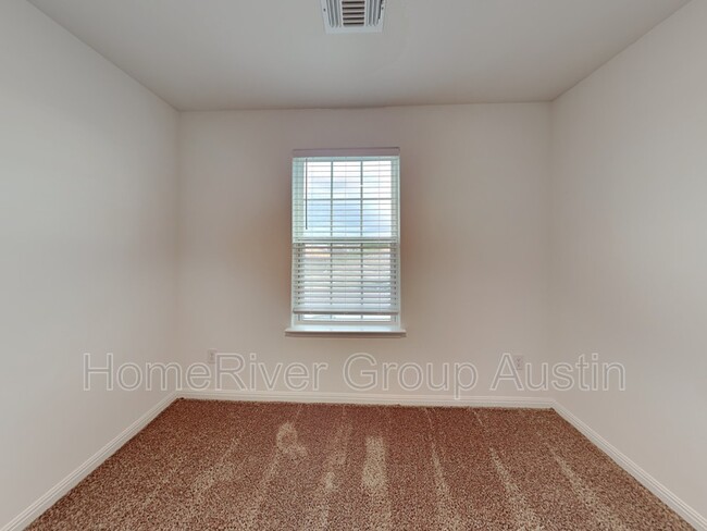 Building Photo - 18100 Speculator Ln