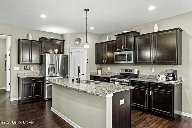 Building Photo - 6918 Beckingham Blvd