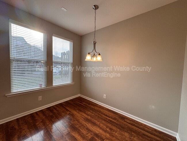 Building Photo - 330 Carthage Ct