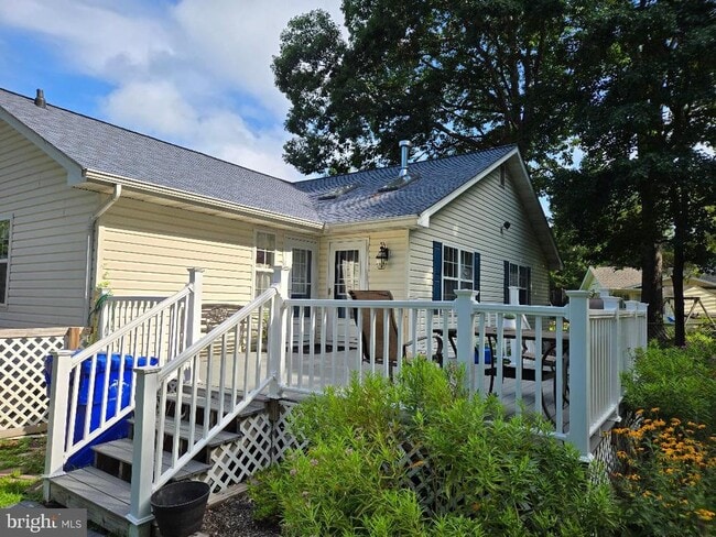 Building Photo - 18216 Piedmont Dr