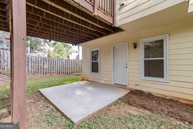 Building Photo - 705 Oxford Crest Ct NW