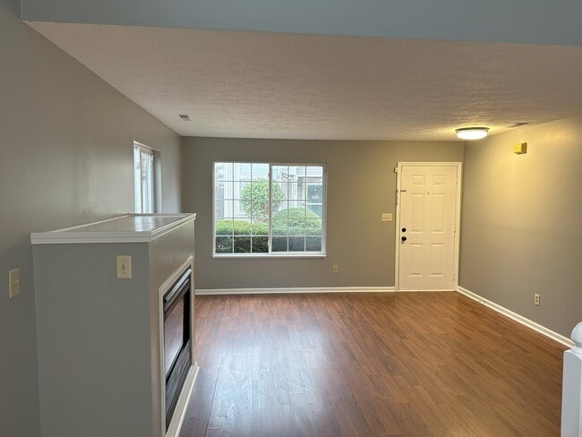 Building Photo - 4910 Clarkson Dr