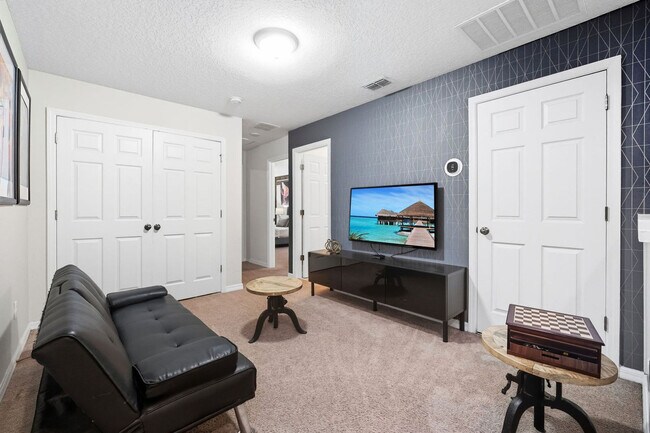 Building Photo - 1552 Carey Palm Cir