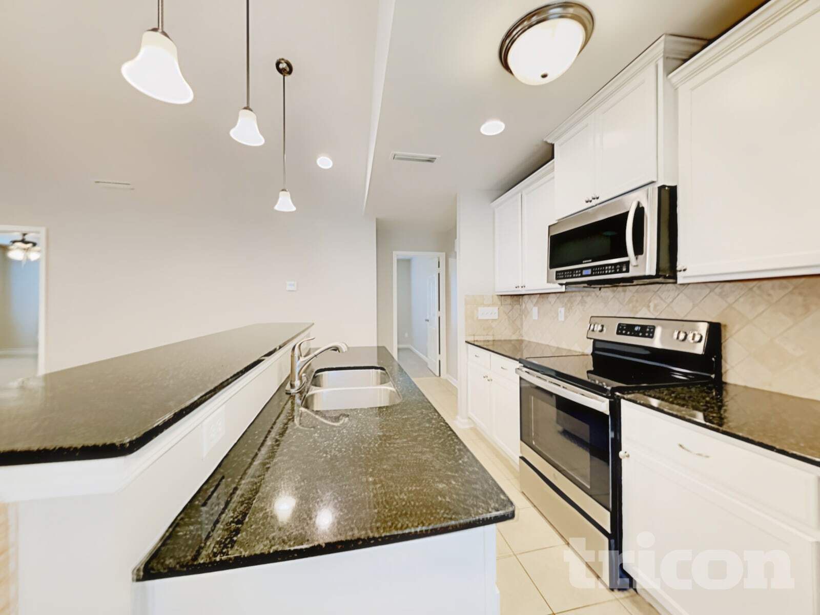 Building Photo - 4201 Broadstairs Dr SW