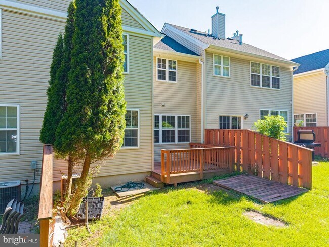 Building Photo - 12 Scarlet Oak Dr