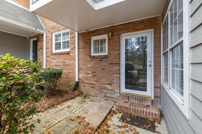 Building Photo - 9024 St Thomas Ln