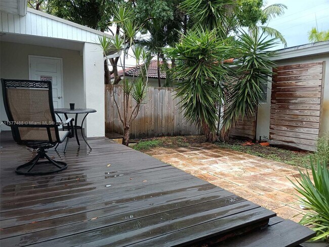 Building Photo - 1819 Fillmore St