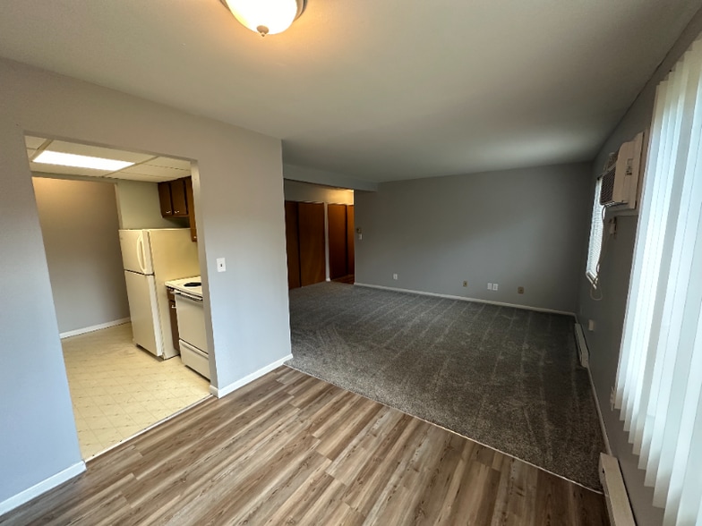 Building Photo - 1520 Spruce Ave