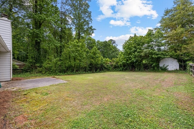 Building Photo - 3 Bedroom Ranch In Starr's Mill on Quiet Street!