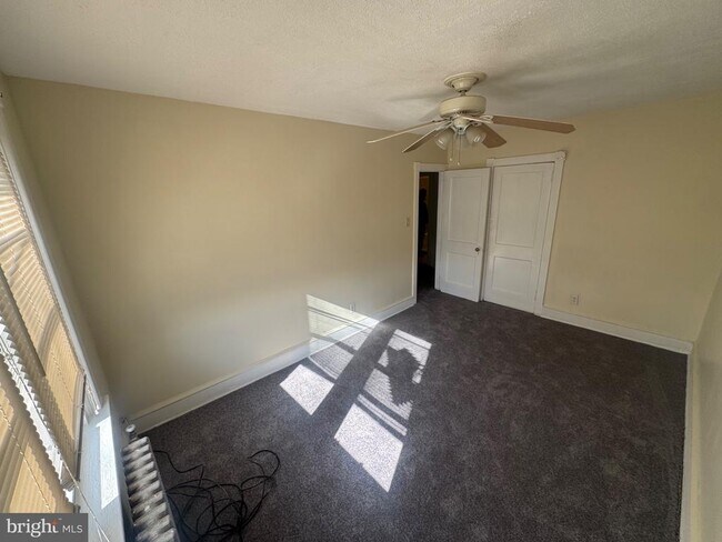 Building Photo - 2410 N Monroe St