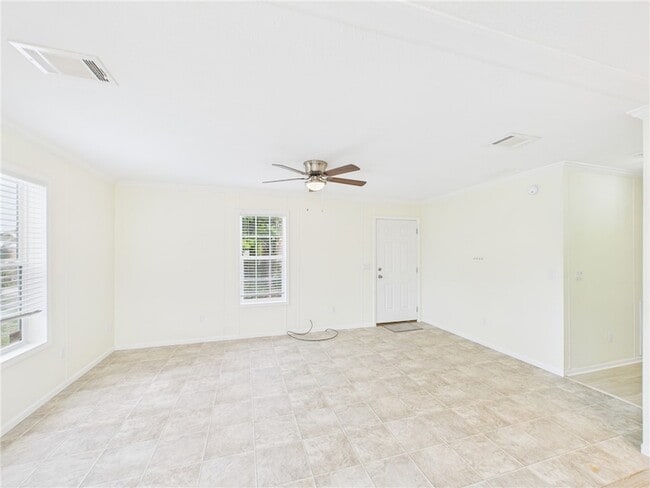 Building Photo - 310 Pineapple St