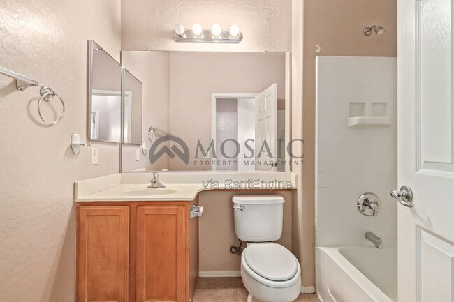 Building Photo - 2317 S 88th Dr
