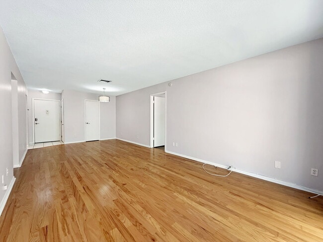 Building Photo - 4607 W Fig St