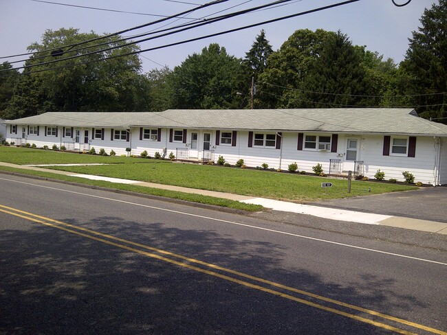 Primary Photo - 331 W Clayton Ave