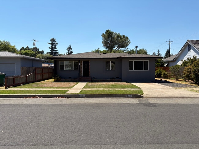 Primary Photo - 975 California St