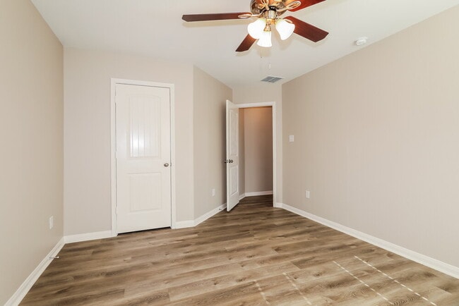 Building Photo - 4302 McGregor Blf Ln