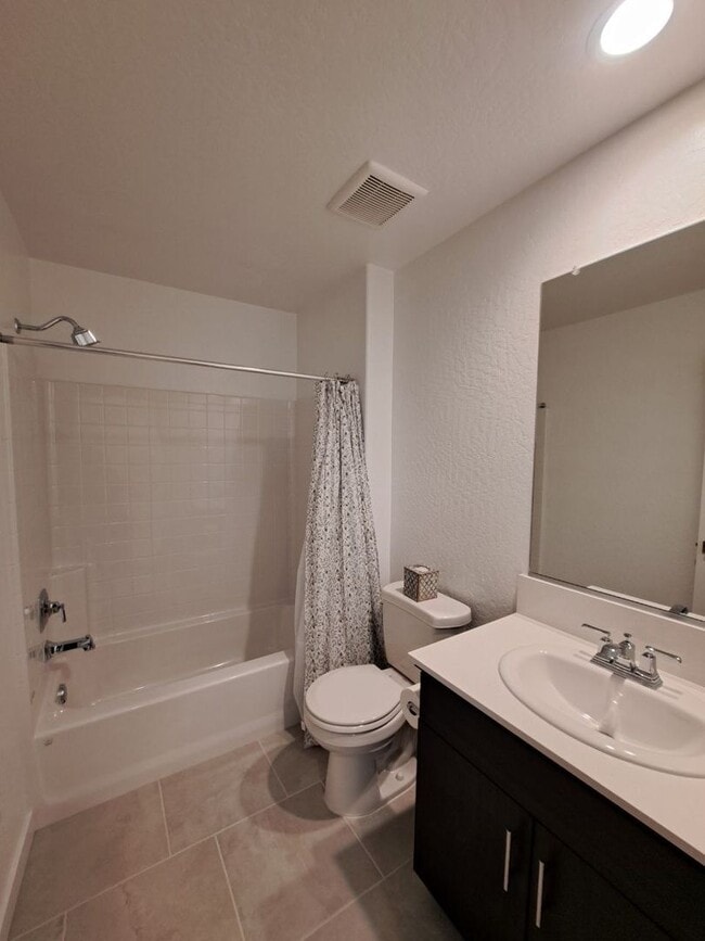 Building Photo - MOVE IN READY: Brand-New 2-Story Home with...