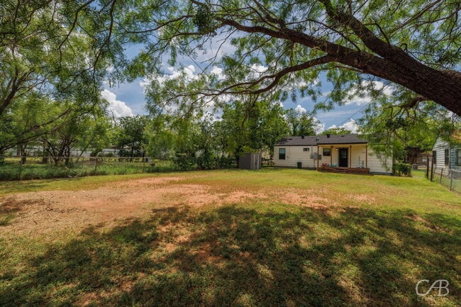 Building Photo - For Lease