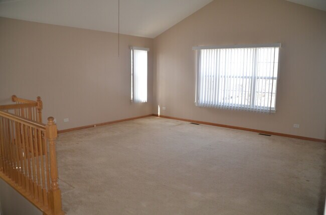 Building Photo - 2503 Dickens Dr