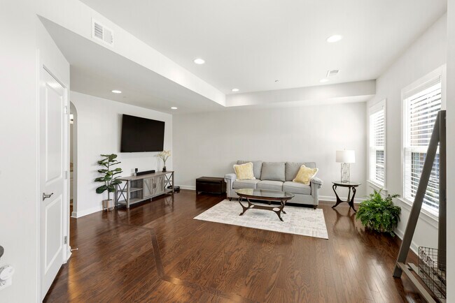 Building Photo - 5917 Glen Willow Wy