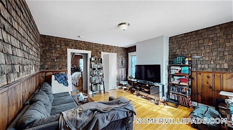 Building Photo - 58 Atherton St