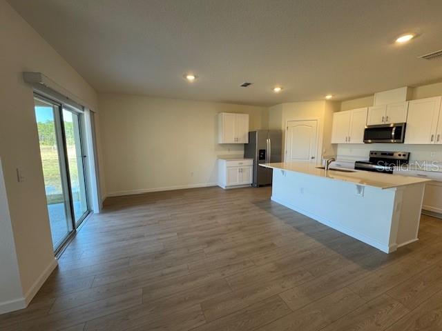 Building Photo - 1401 Morning Walk Dr