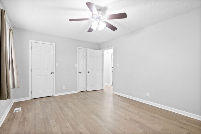 Building Photo - 1804 Palamino Dr