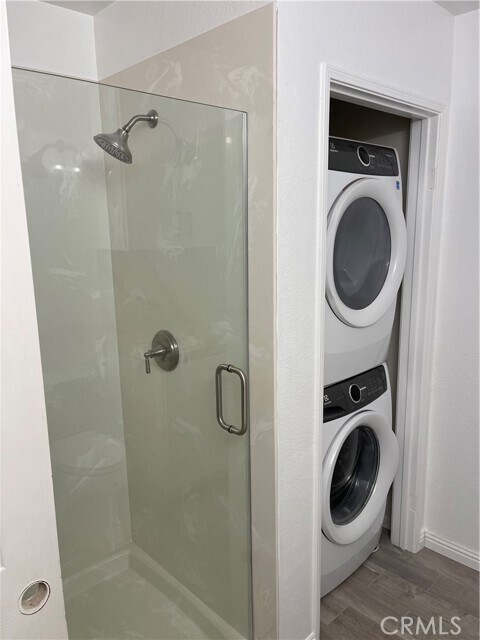 Building Photo - 6 Vía Contento