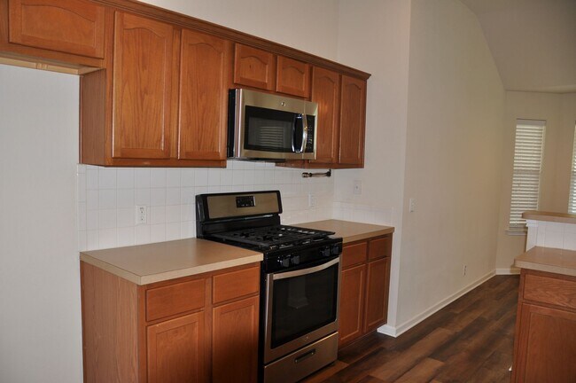 Building Photo - 3 Bedroom 2 Bath with Study in Kyle