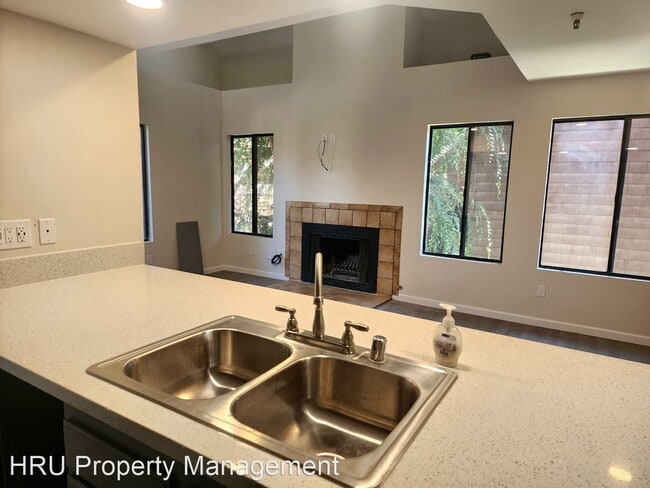 Building Photo - 1 br, 2 bath House - 700 New Stine Rd #9