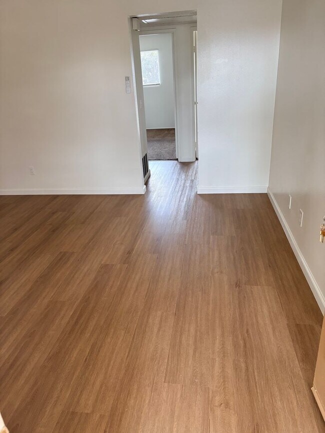 Building Photo - Upgraded 55+ Home in Hemet!!!