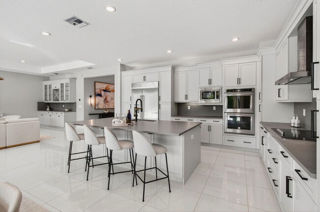 Building Photo - 19886 Meadowside Ln