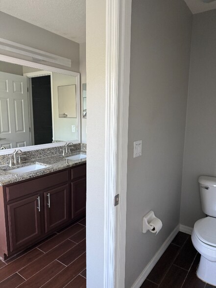 Building Photo - 11641 Declaration Dr