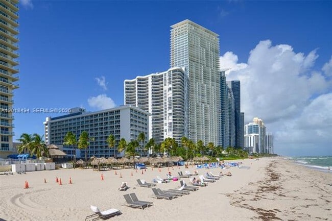 Building Photo - 16699 Collins Ave
