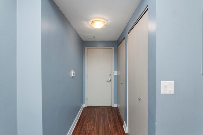 Building Photo - 2300 Commonwealth-1A