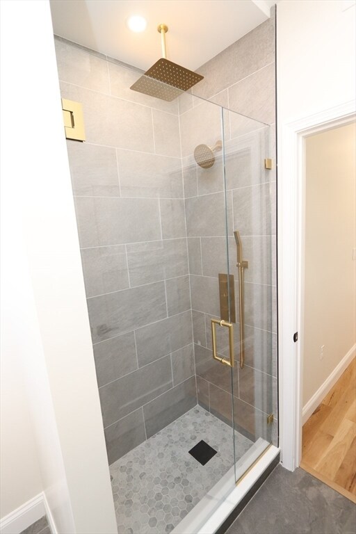 Building Photo - 14-16-16 Harriet St