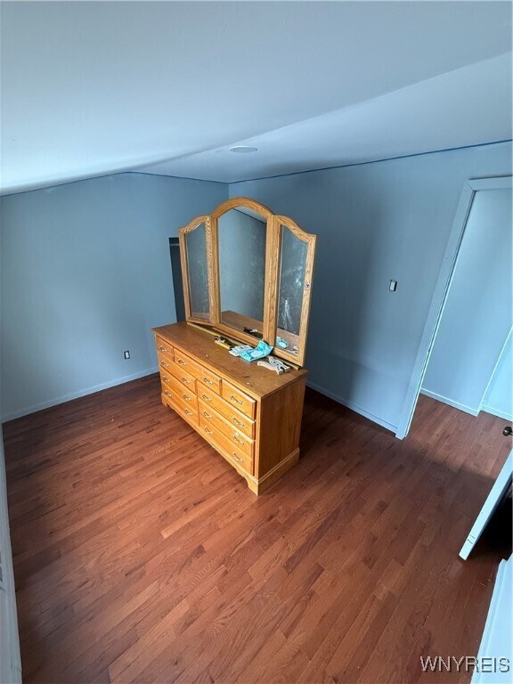 Building Photo - 26 Amber St