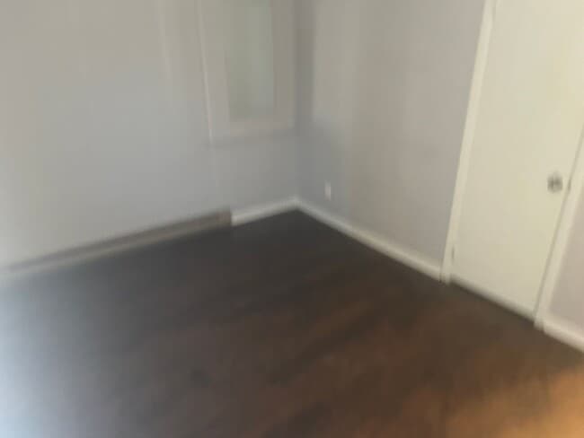 Building Photo - 3 bedroom, 3 bath single family home in So...
