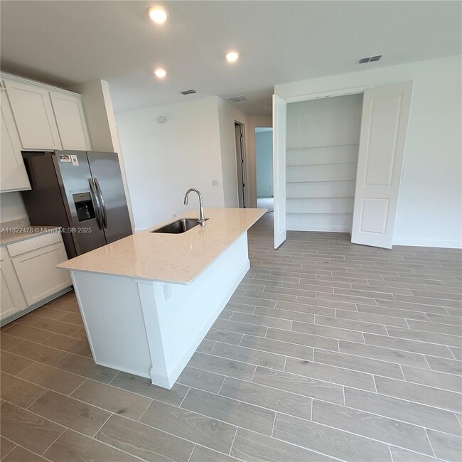 Building Photo - 4155 Acoma Dr