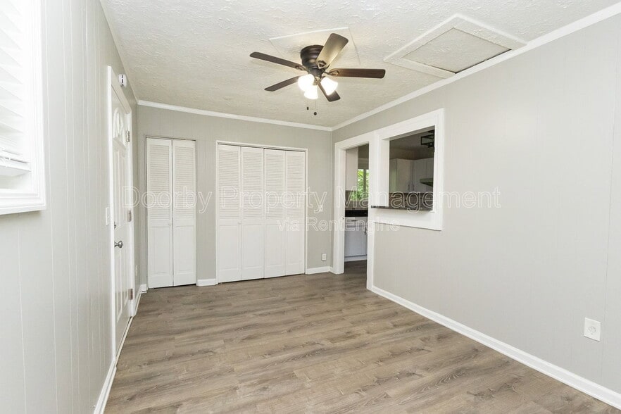 Building Photo - 1635 Dogwood Dr