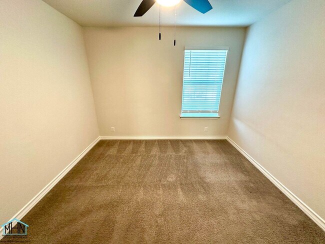 Building Photo - Spacious & Modern 5-Bedroom Rental Home in Riverstone at Westpointe!