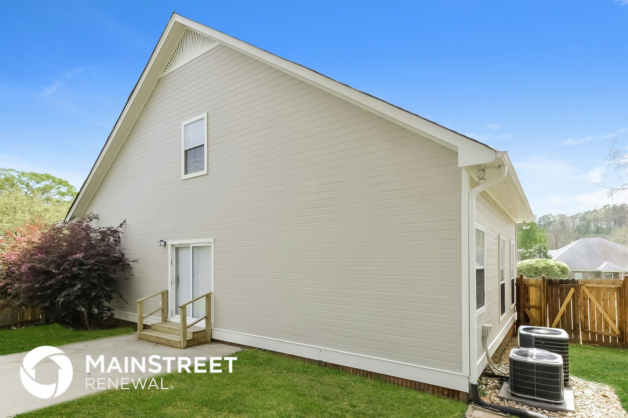 Building Photo - 6005 Russet Meadows Dr