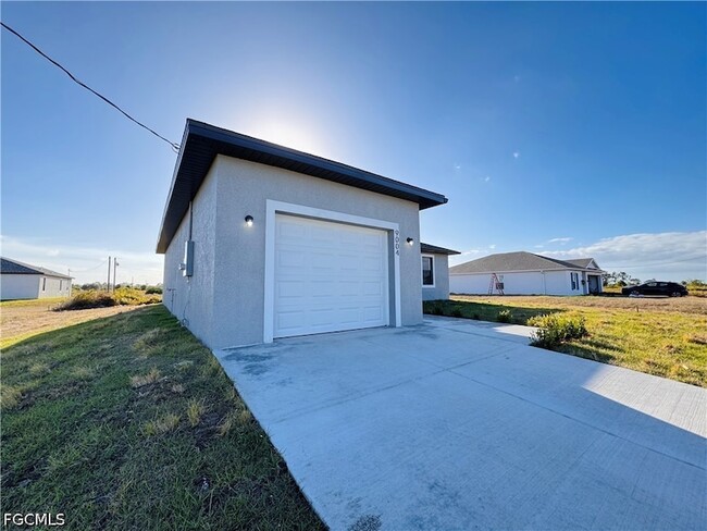 Building Photo - 9004 Justice Cir