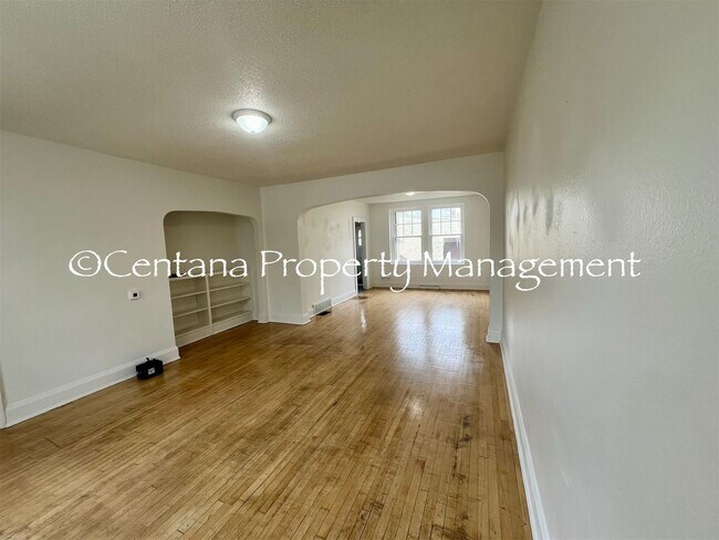 Building Photo - Johnson Apartments 412-422 4th St N