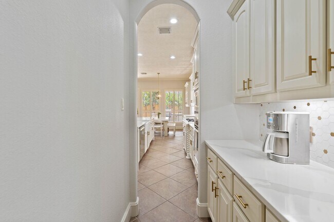 Building Photo - 7603 Hogan Bridge Court