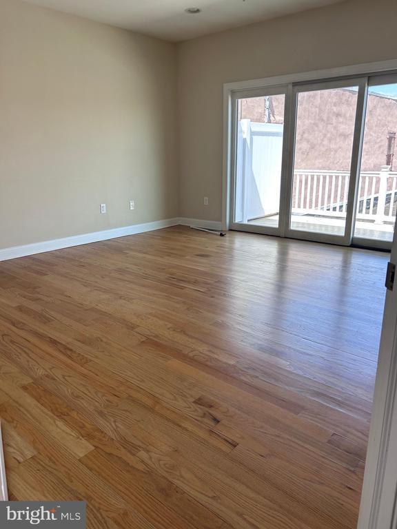 Building Photo - 1400-14 S Darien St